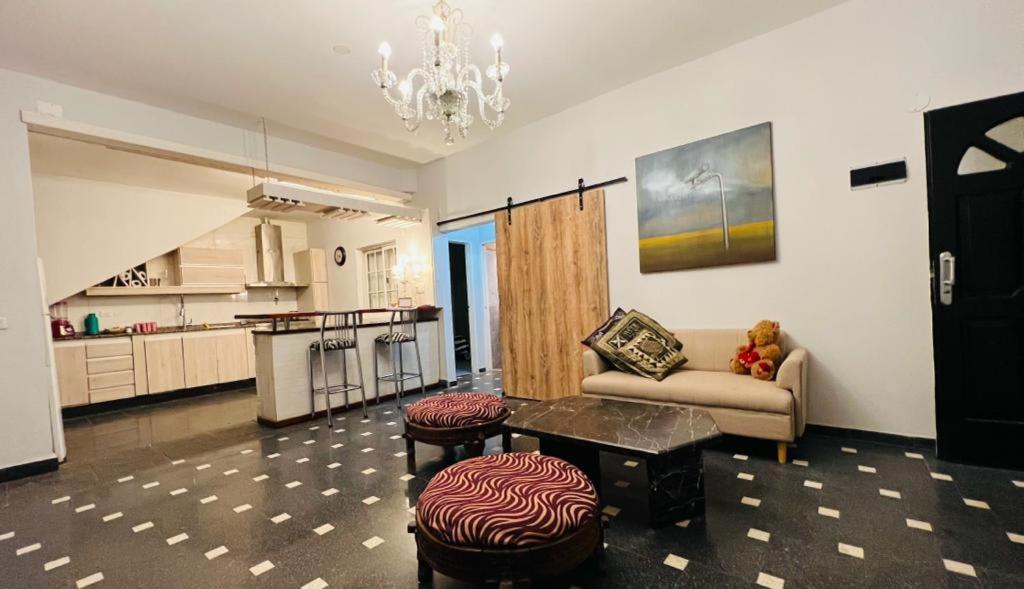 Monica'S Apartments 坎宁 外观 照片