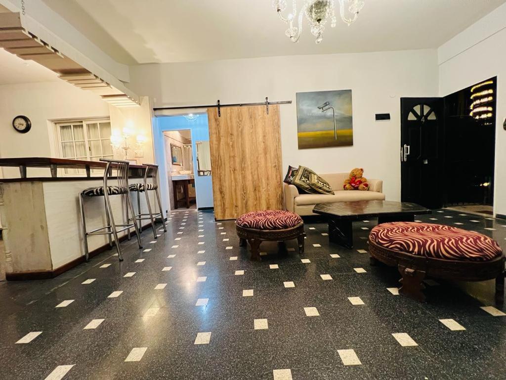 Monica'S Apartments 坎宁 外观 照片